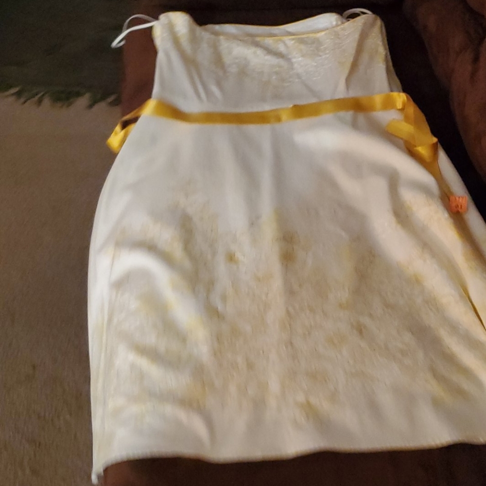 Dress - Picture 2 of 9